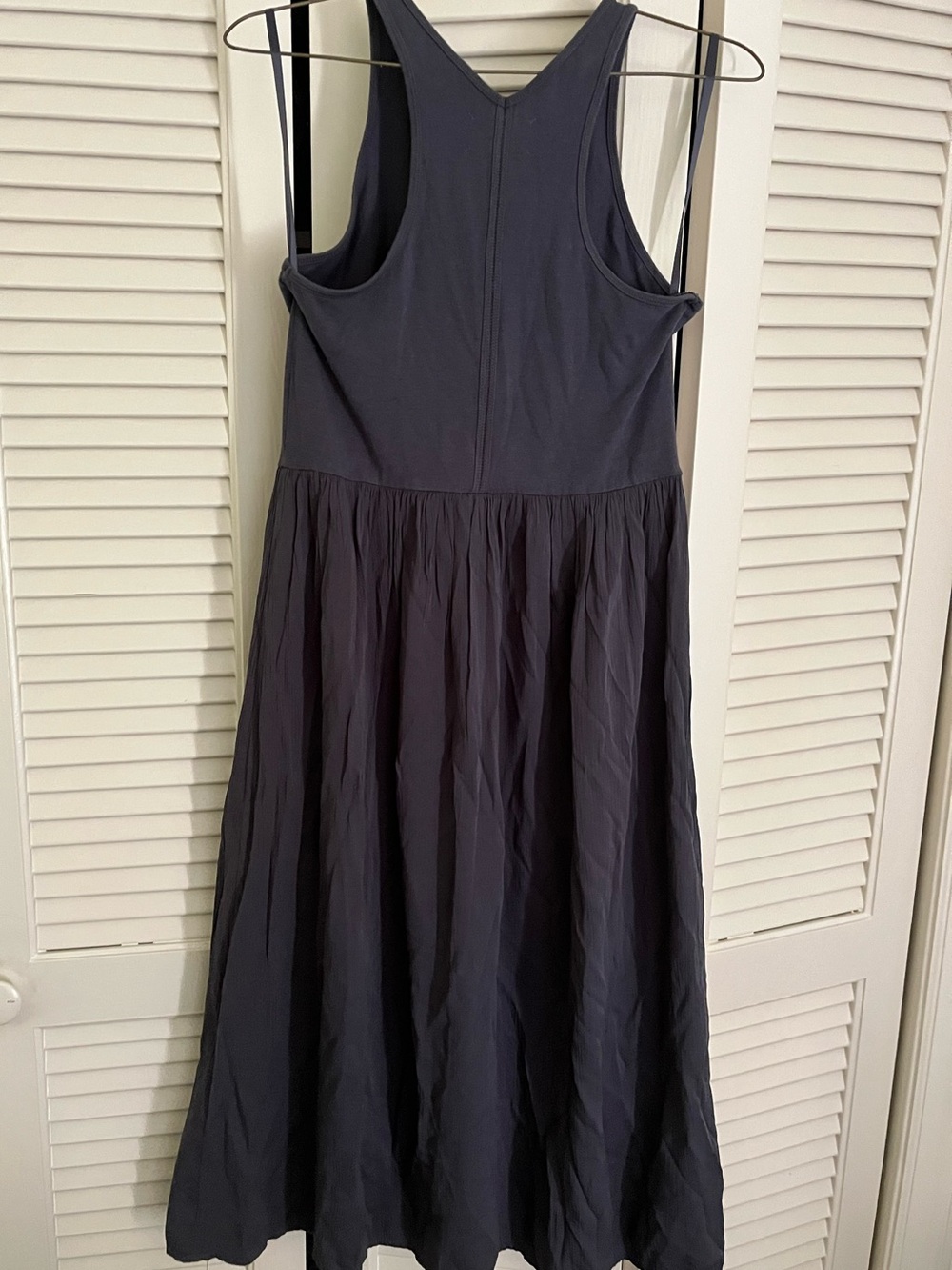 Lou & Grey Sleeveless Charcoal Midi Dress - Picture 2 of 4